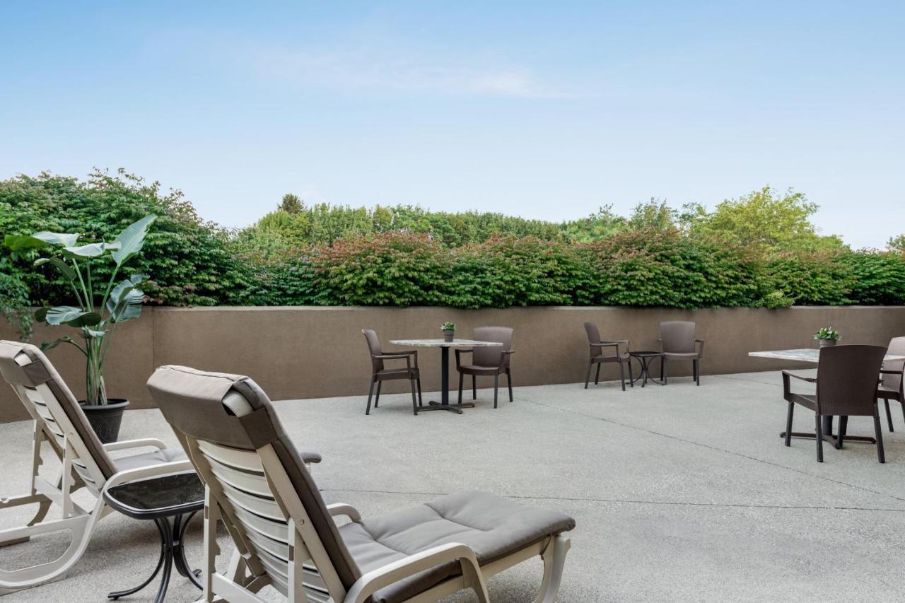 Holiday Inn Louisville East - Hurstbourne By Ihg Exterior photo