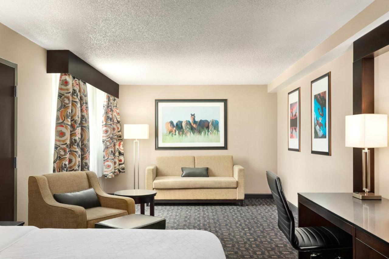 Holiday Inn Louisville East - Hurstbourne By Ihg Exterior photo