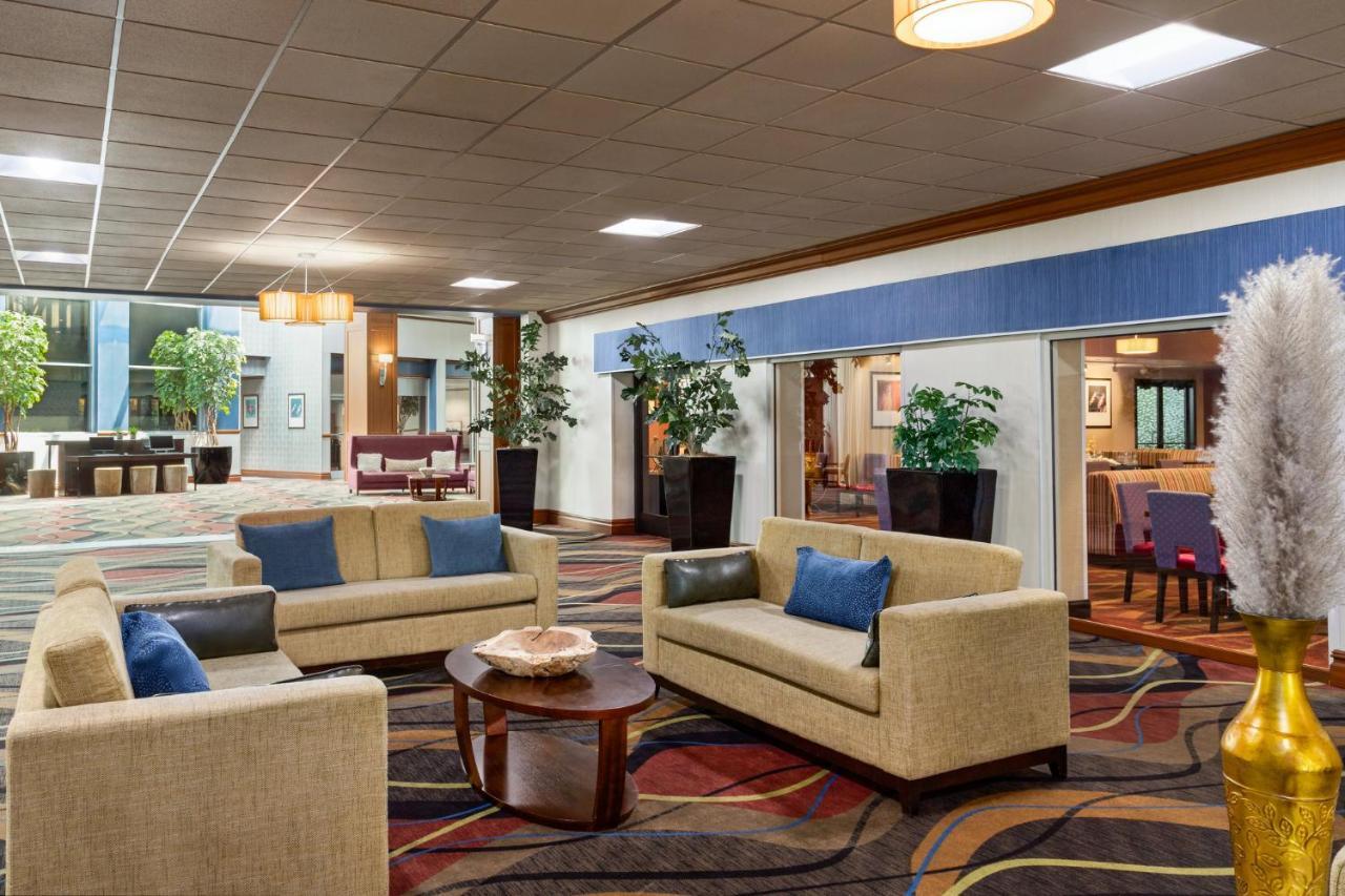 Holiday Inn Louisville East - Hurstbourne By Ihg Exterior photo