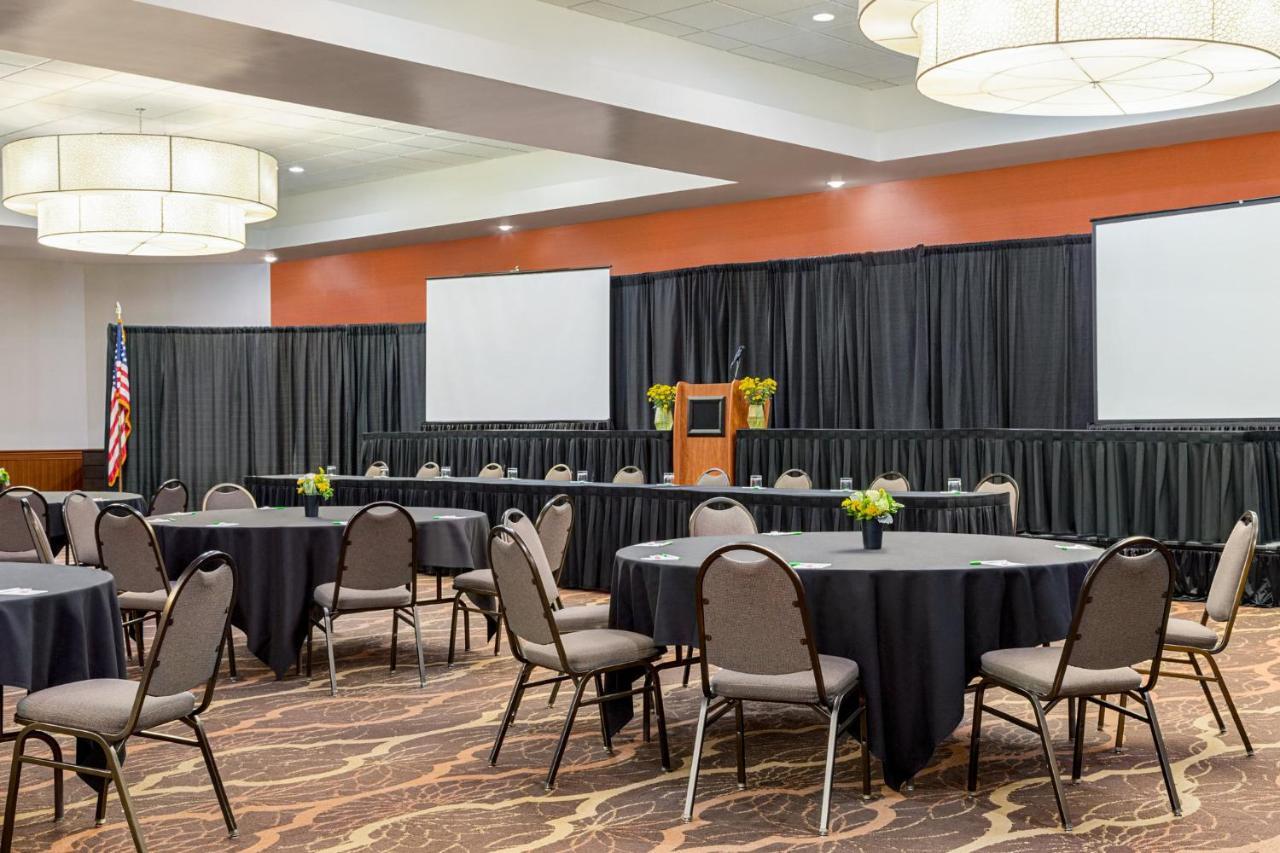 Holiday Inn Louisville East - Hurstbourne By Ihg Exterior photo