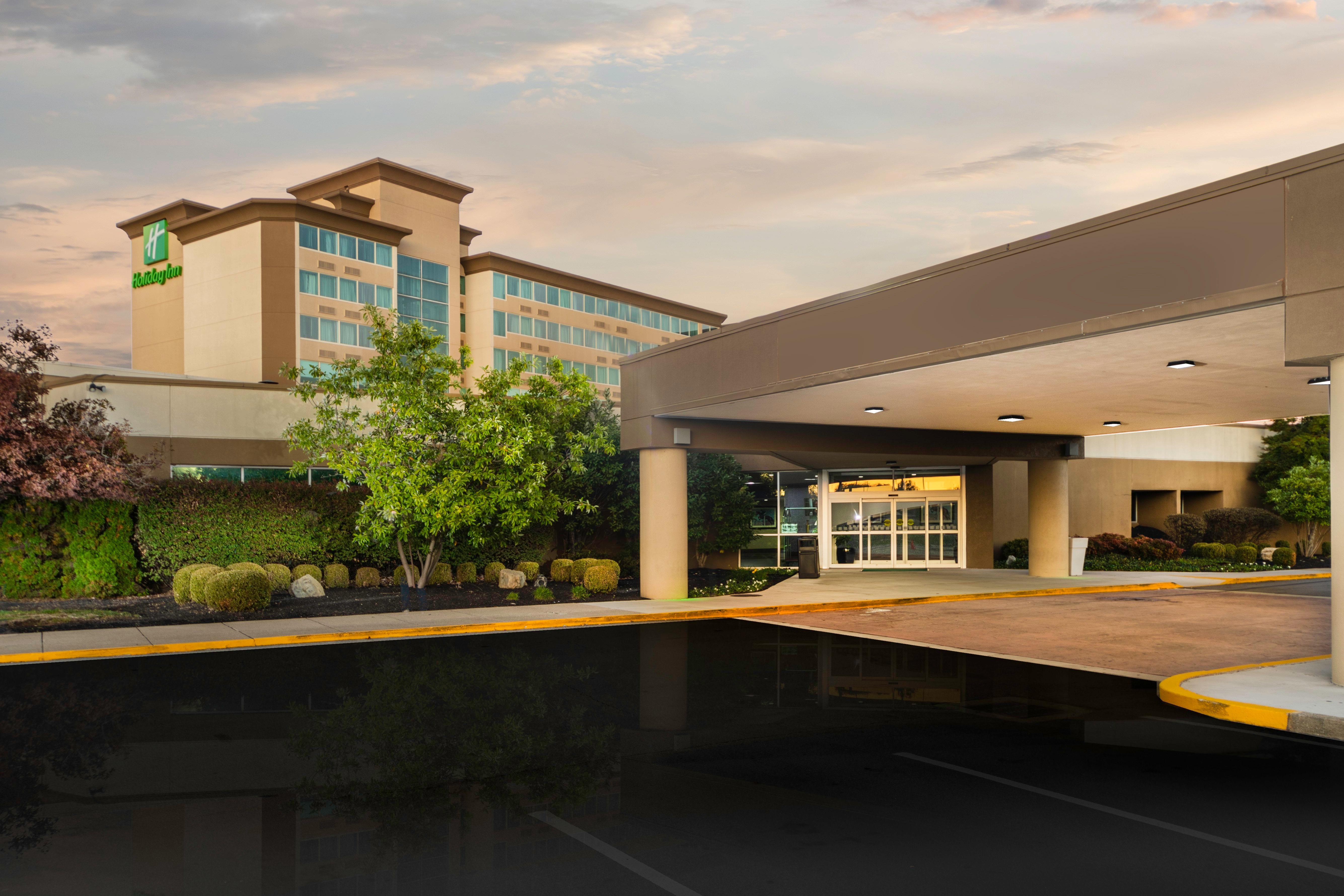 Holiday Inn Louisville East - Hurstbourne By Ihg Exterior photo